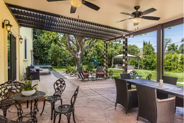 Residential Detox Retreat - Iris Healing® backyard patio front
